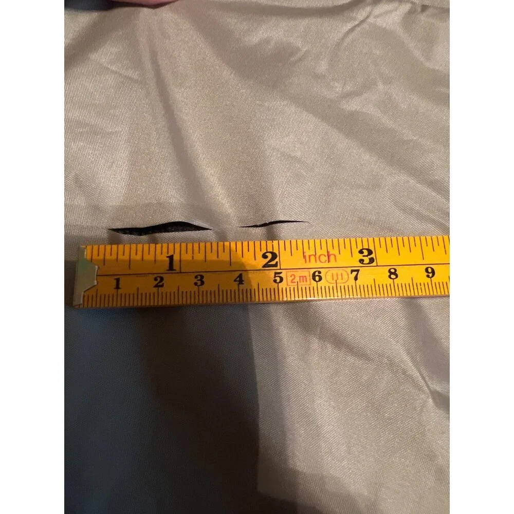 i6 Apparel Men’s XL Windbreaker Jacket –Lightweight, Zip‎ (box cutter Damage)